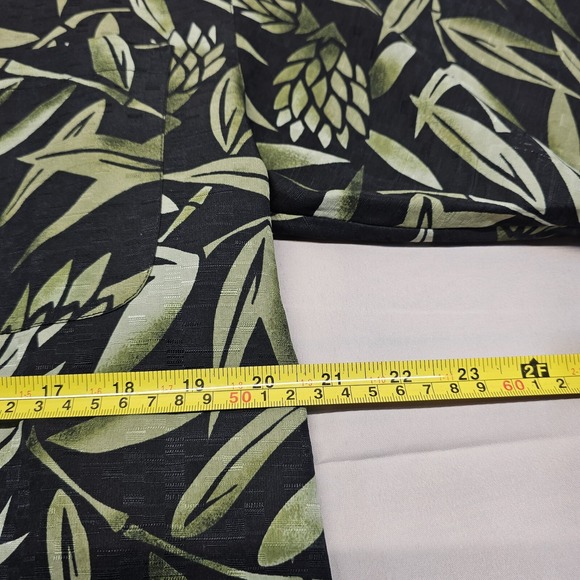 Tommy Bahama Shirt Mens‎ Small Black Green Leaf Hawaiian 100% Silk - Picture 5 of 7
